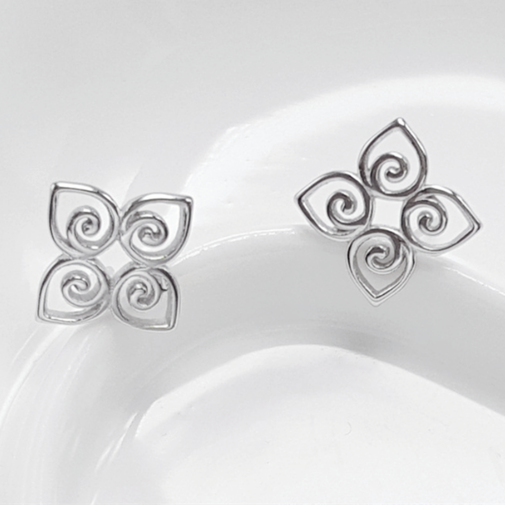 Sterling Silver Celtic Knot Square Floral Filigree Stud Earrings - sugarkittenlondon