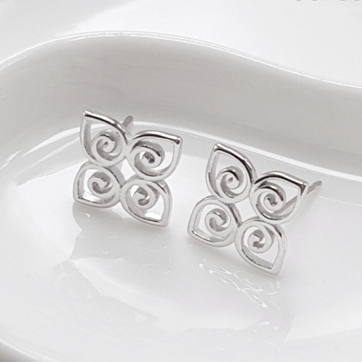 Sterling Silver Celtic Knot Square Floral Filigree Stud Earrings - sugarkittenlondon