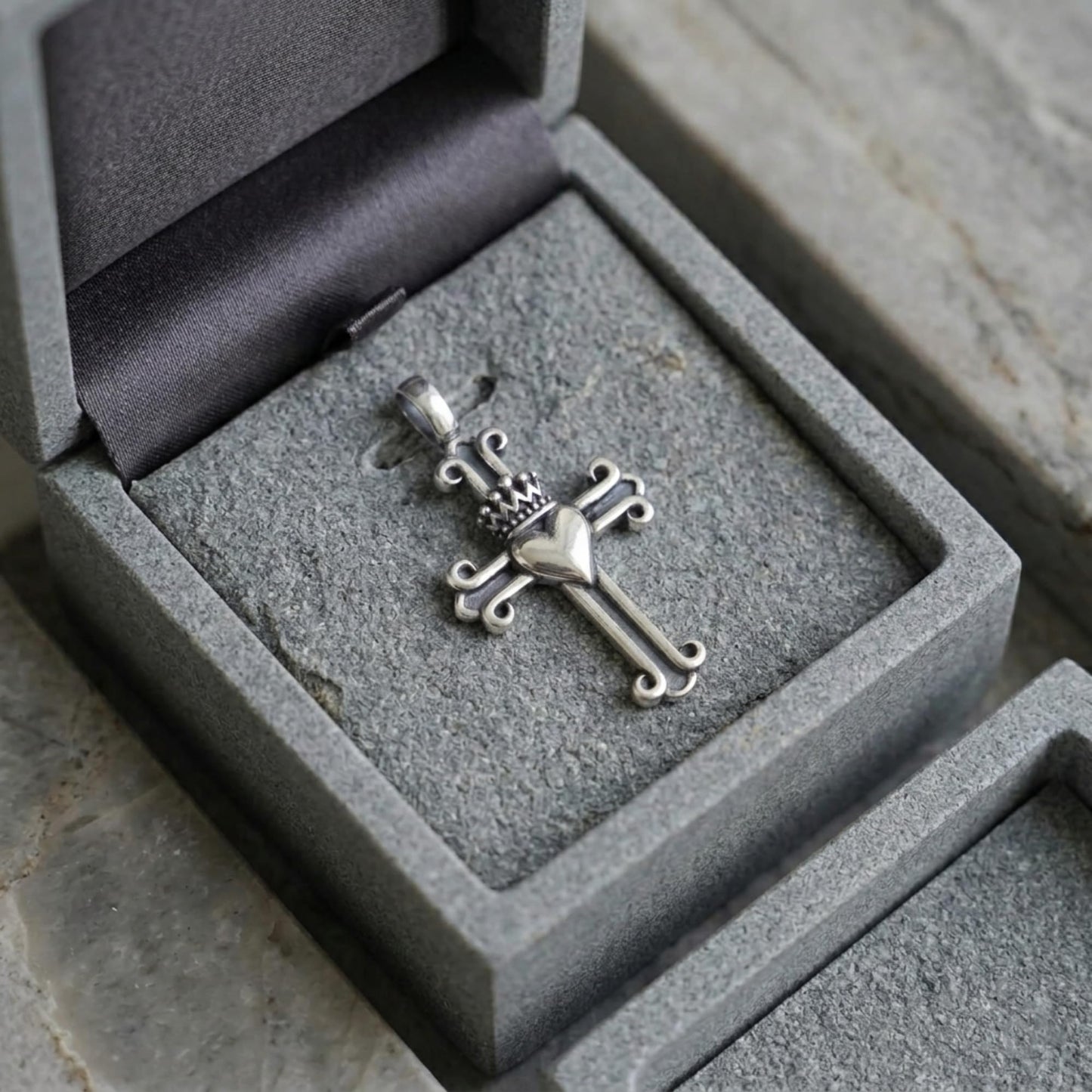 Sterling Silver Oxidised Fleury Claddagh Cross Pendant Heart Crown Love Symbol