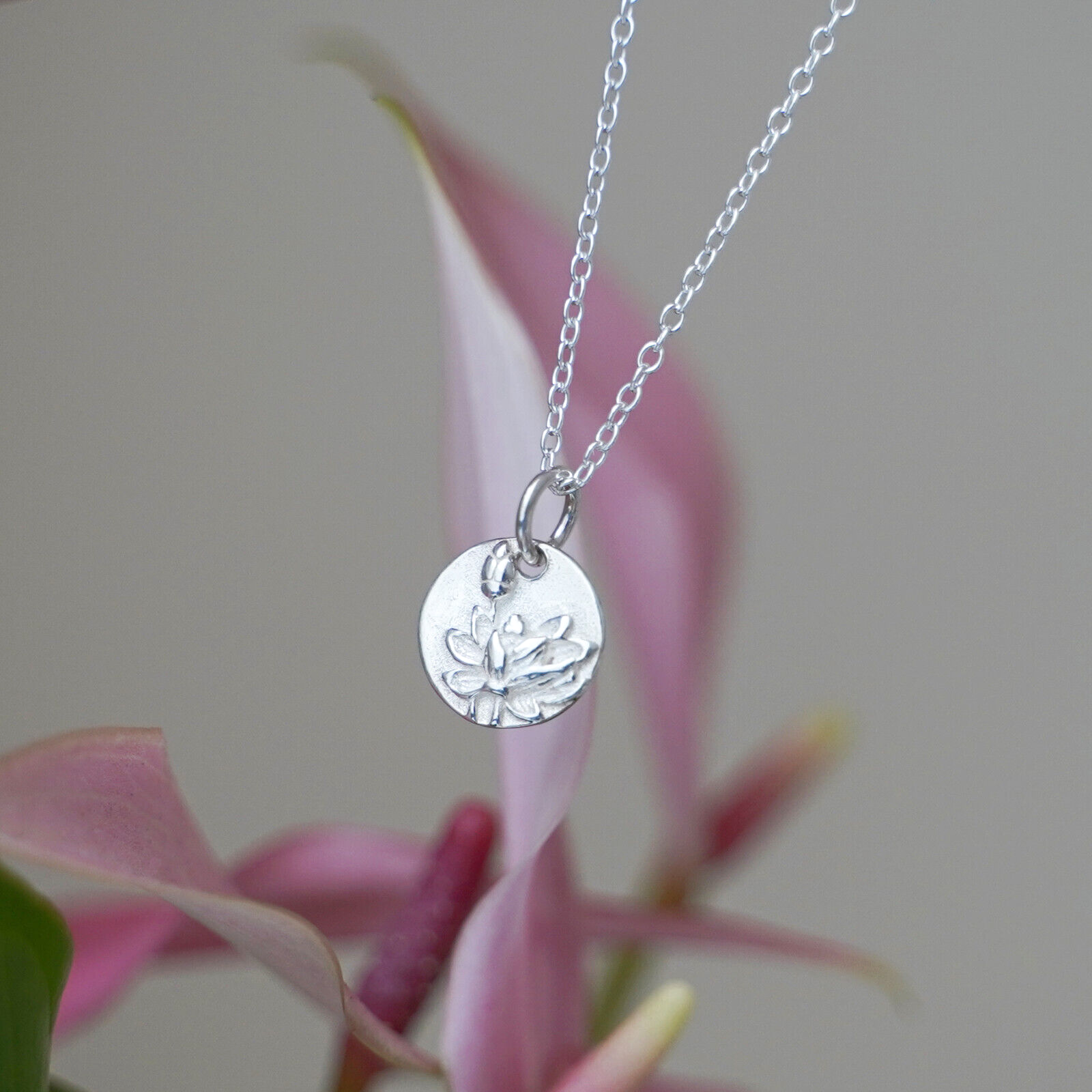 Sterling Silver Star Pendant Lotus Yoga Zen Namaste for Necklace & Bracelet - sugarkittenlondon