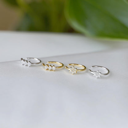 Floral CZ Cuff Hoops im Set: silberfarben und goldfarben mit CZ-Blüten