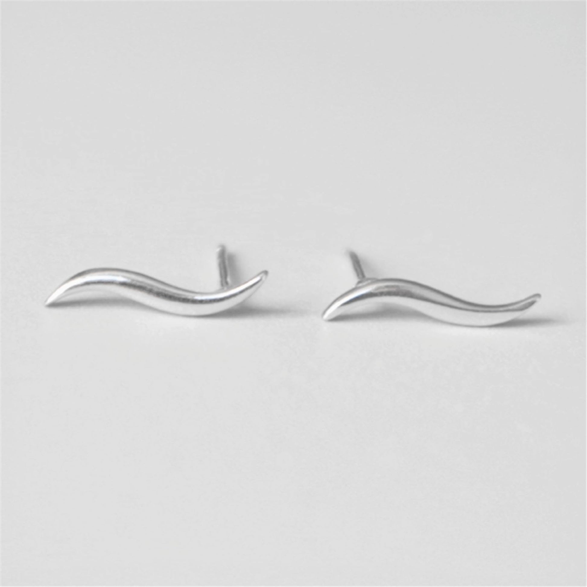 Wavy vine climber stud earrings set, curved wave profile with straight backing posts