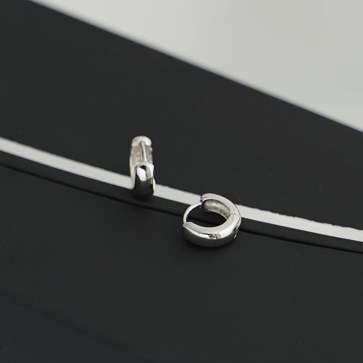 Sterling Silver 3mm Band Huggie Sleeper Hoop Earrings 6mm 8mm 10mm Unisex