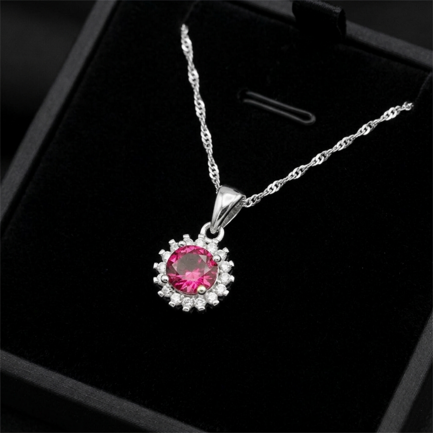 Kettenanhänger Cluster: runder pink-rot Stein mit Diamant-Umrandung