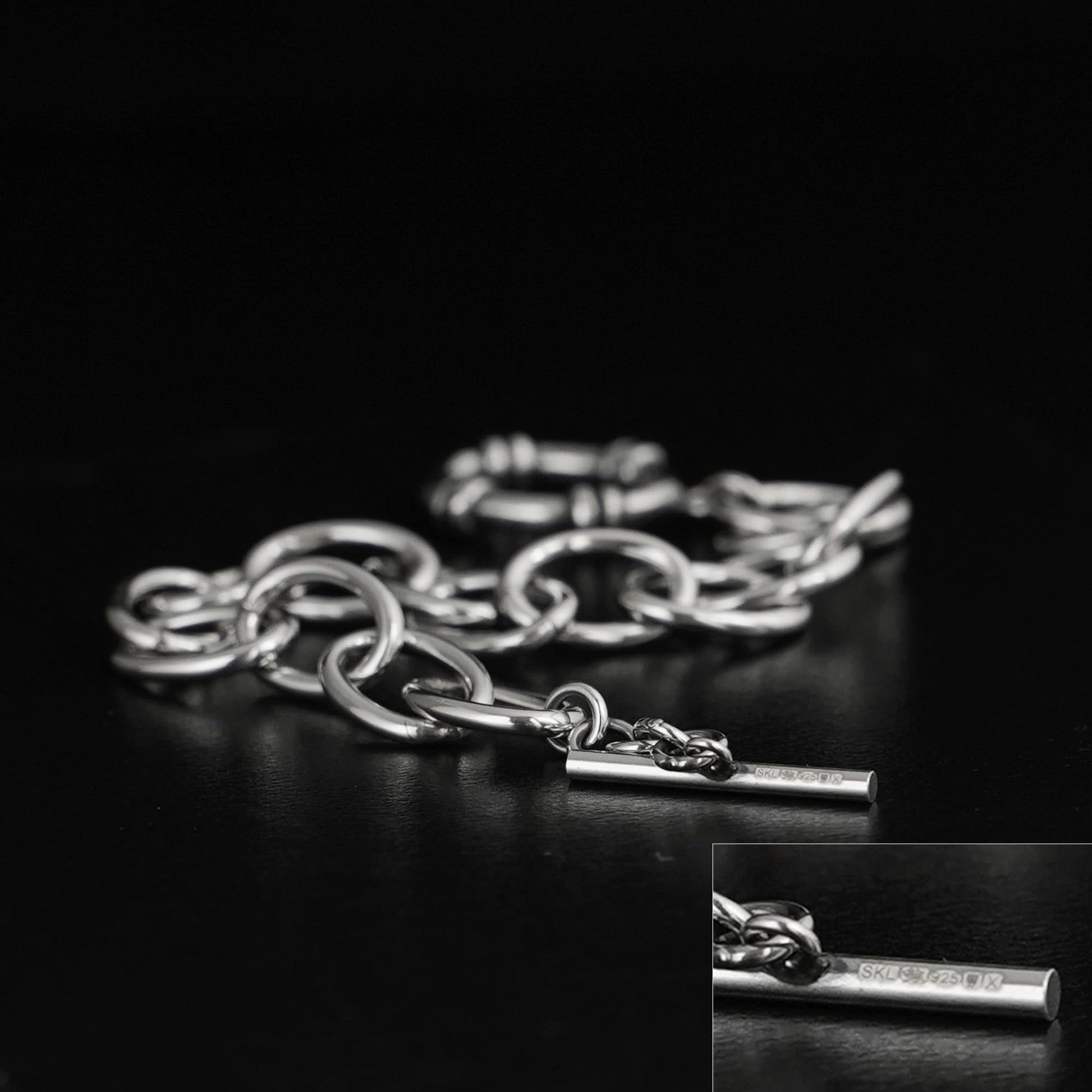 Oxidised linked T-bar bracelet close-up of chain links and T-bar bar clasp