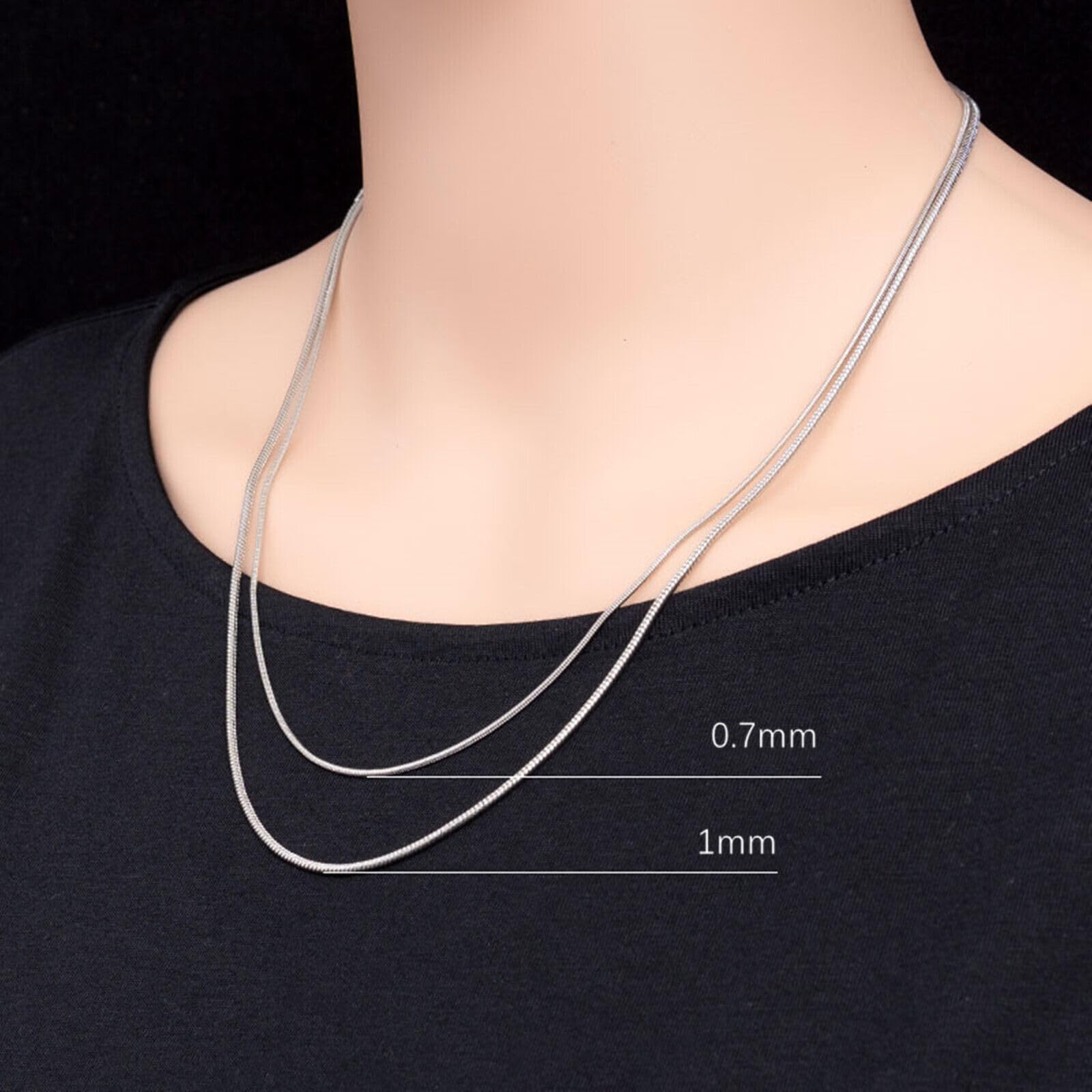 Sleek Rhodium Snake Chain am Hals, Länge 50 cm, feine Glieder
