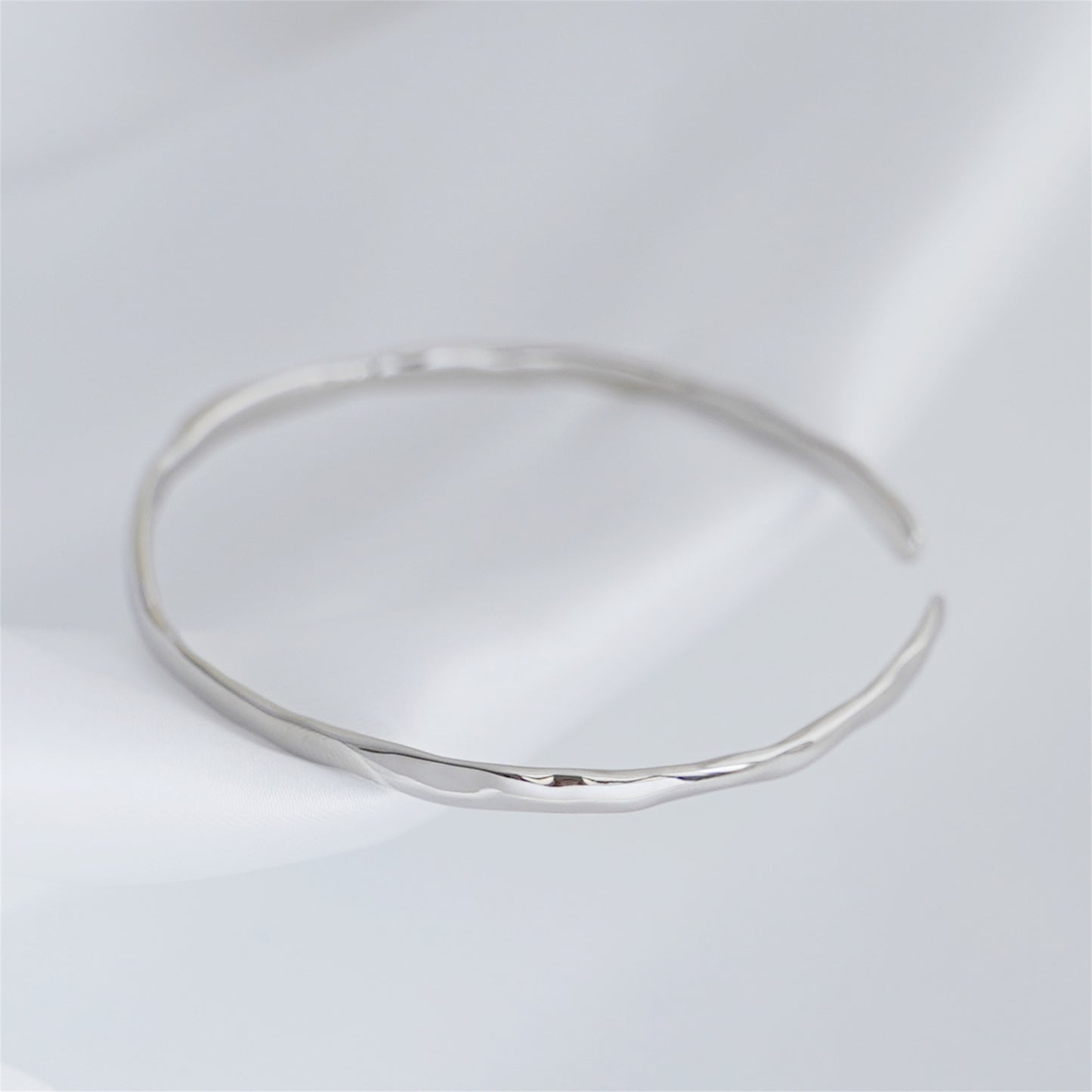 Sterling Silver Solid Polished Hammered Cuff Bangle Bracelet 55mm 7.5g Boxed - sugarkittenlondon