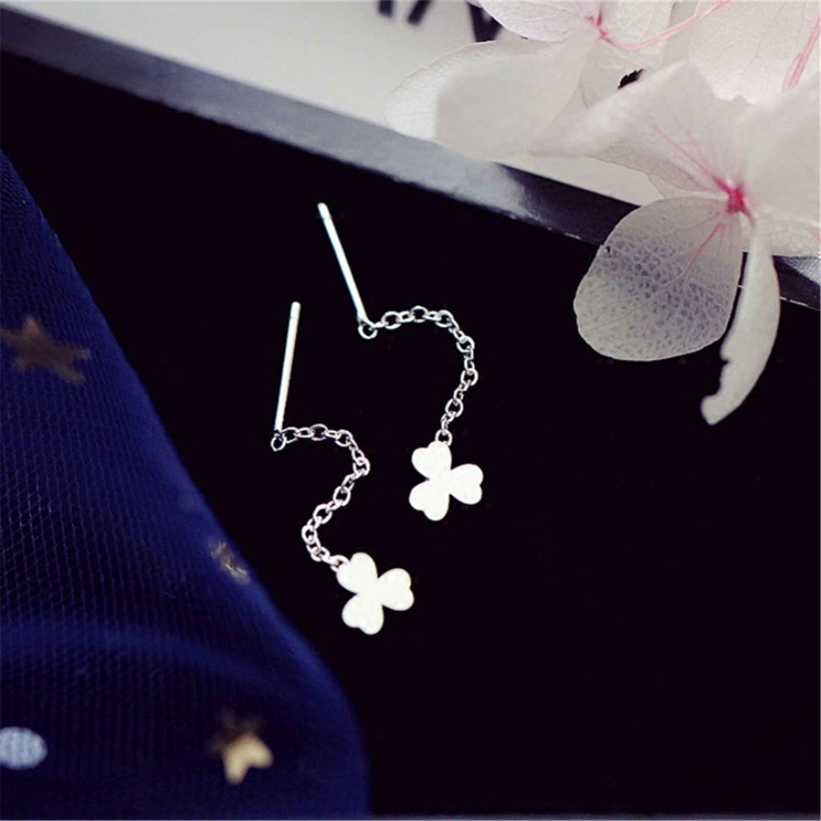 925 Sterling Silver Shamrock Threader Dangle Earrings - sugarkittenlondon