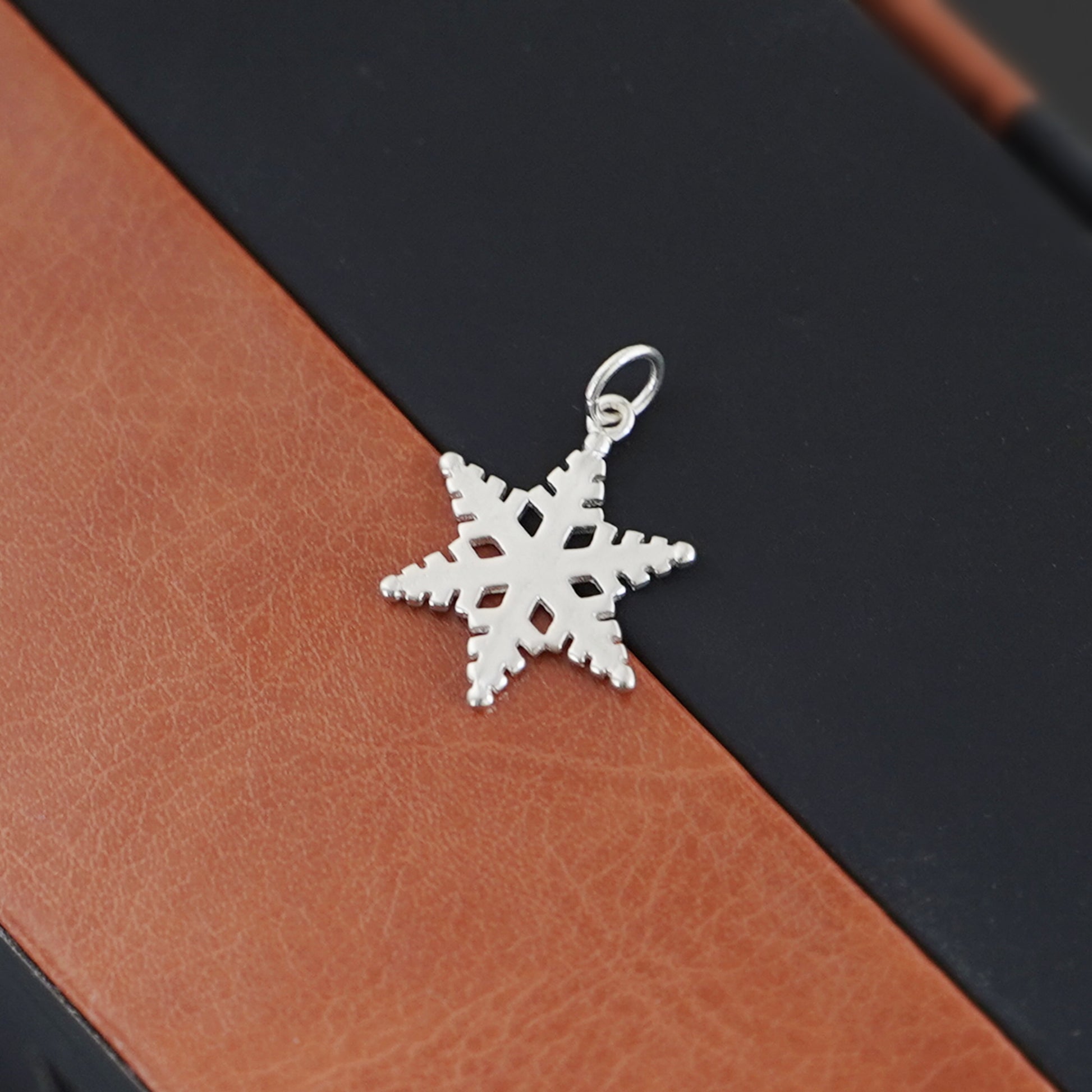 Sterling Silver Hollow-out Snowflake Necklace Bracelet Charm Pendant - sugarkittenlondon