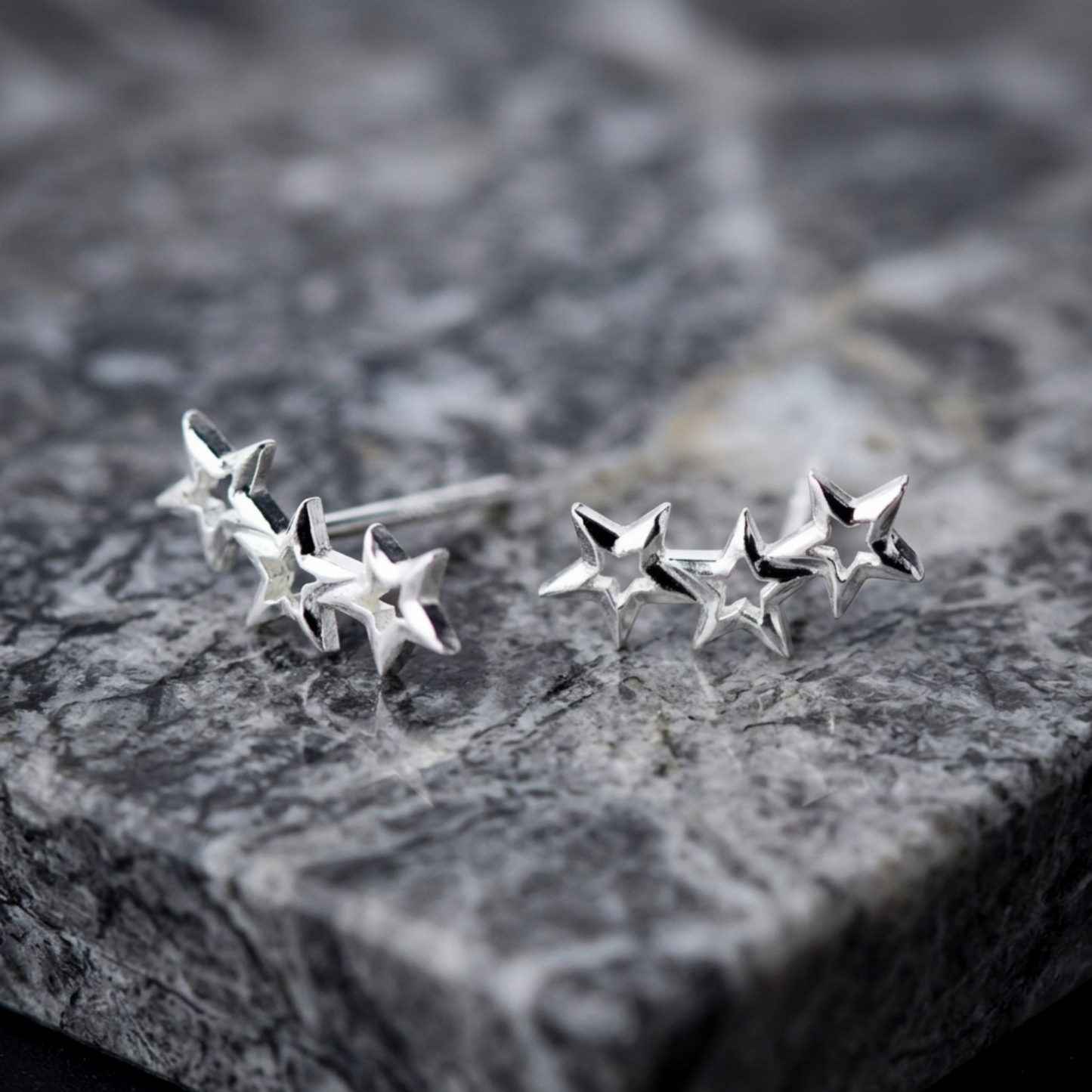 Hollow star stud earrings, asymmetrical clusters (3-star and 4-star), silver-tone