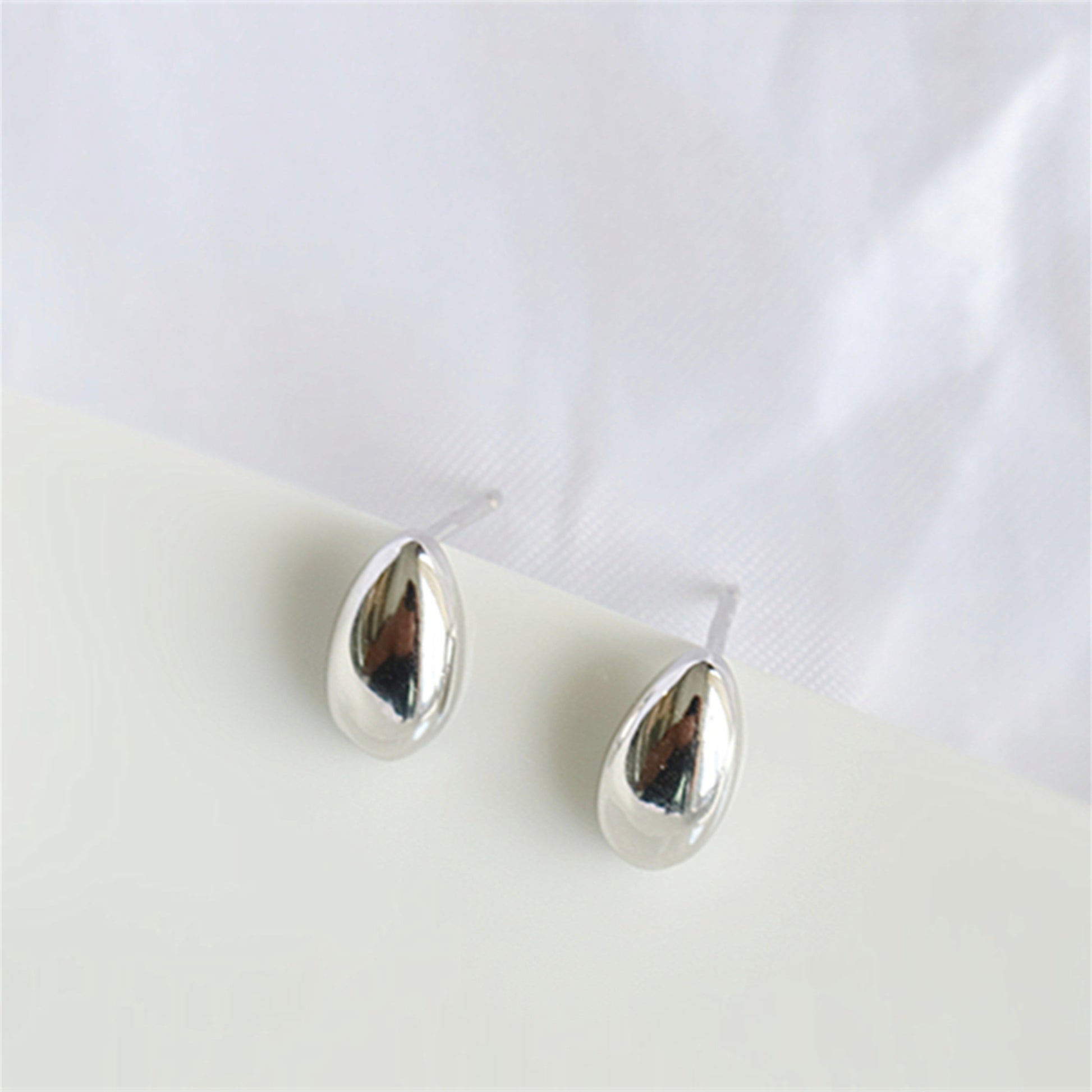 Sterling Silver Shiny Dome Waterdrop Pear Teardrop Stud Earrings - 2 Tones - sugarkittenlondon