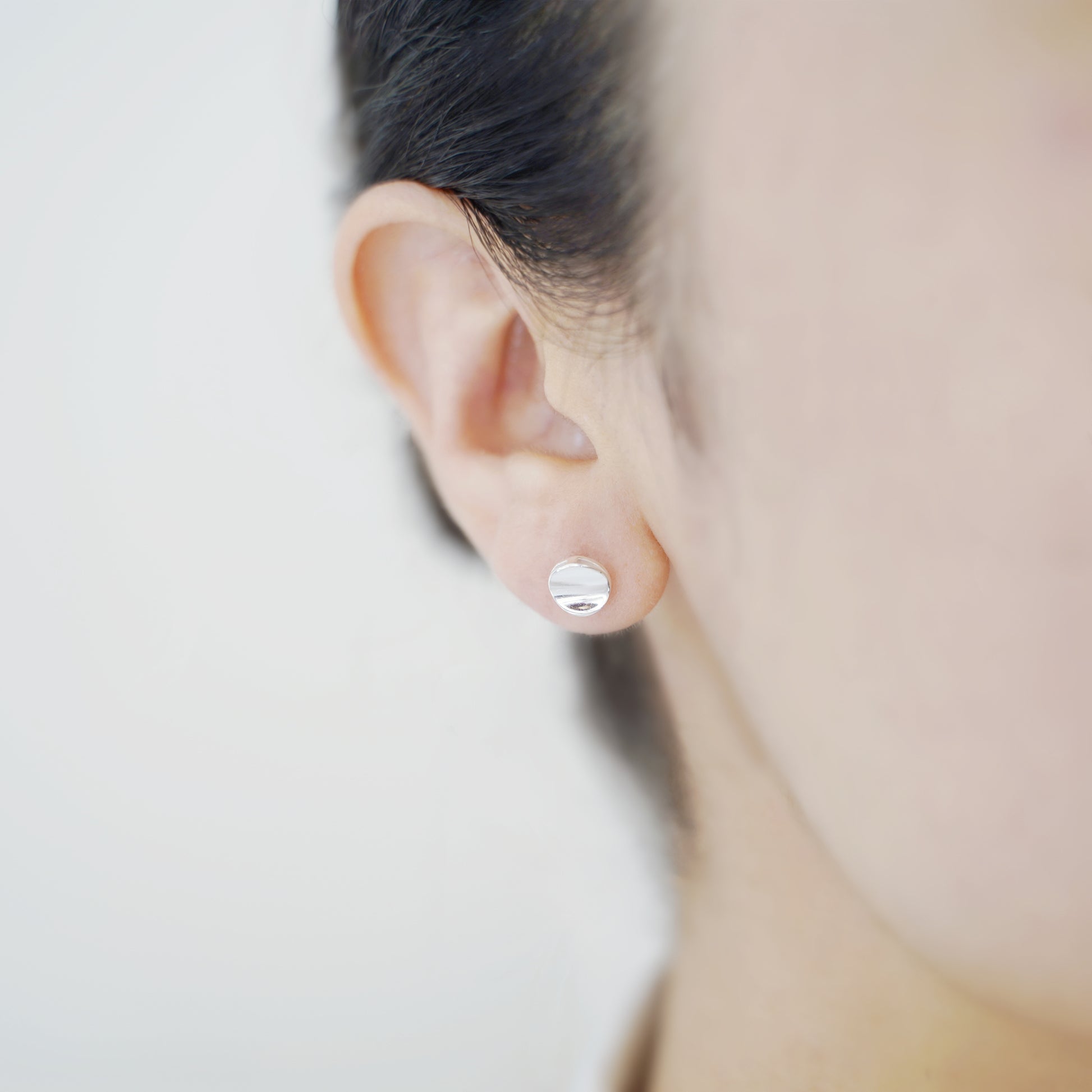 Sterling Silver Shiny 7mm Bent Circle Disc Dot Geometry Stud Earrings - sugarkittenlondon