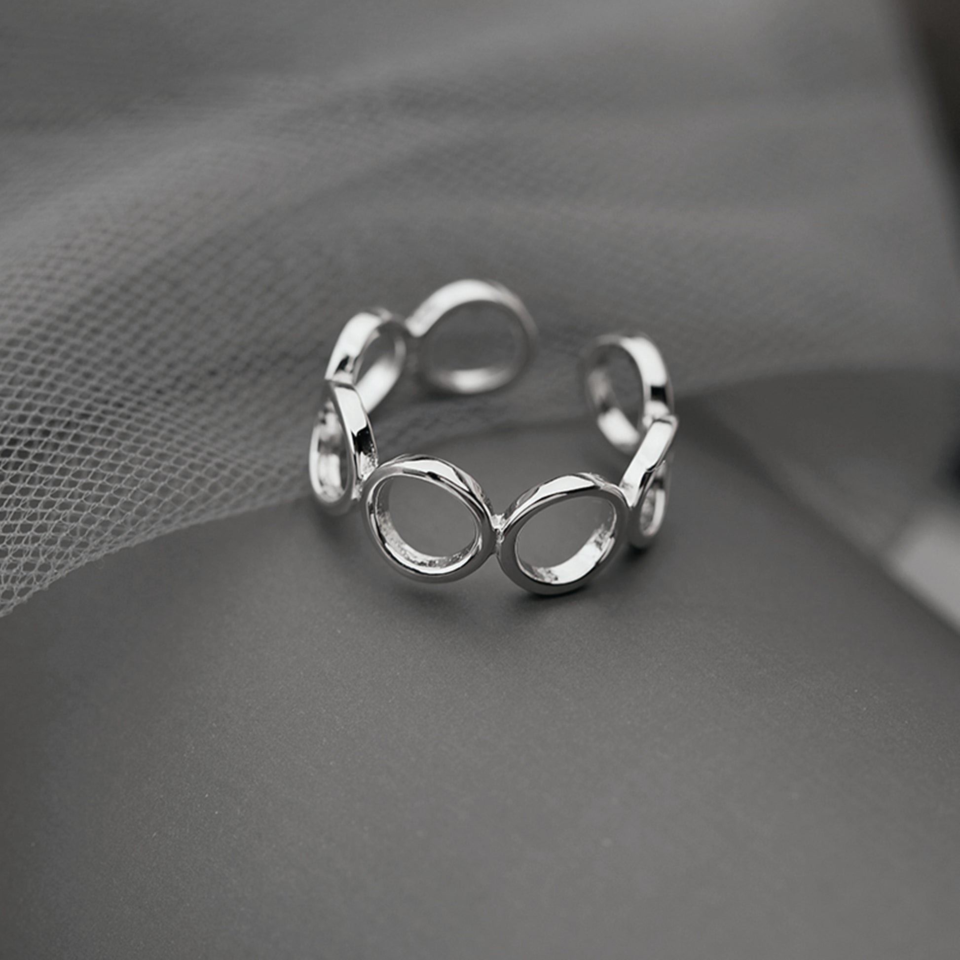 Sterling Silver Linked Circle Infinity Open Band Ring - L to O Size, Adjustable - sugarkittenlondon