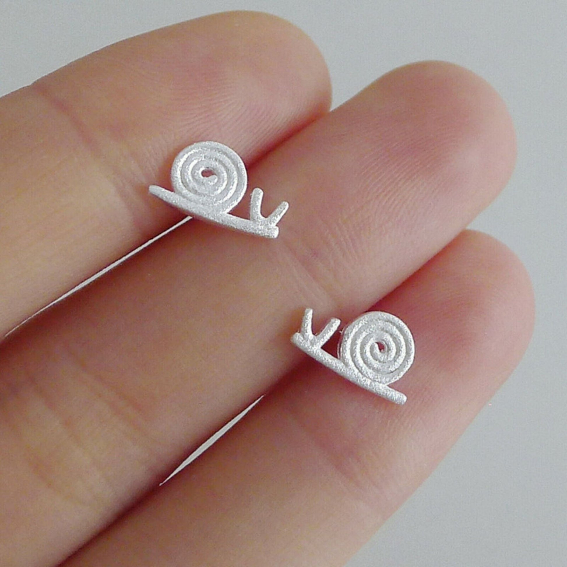 925 Sterling Silver Brushed Matte Snail Stud Earrings - Perfect Gift for Nature Lovers - sugarkittenlondon