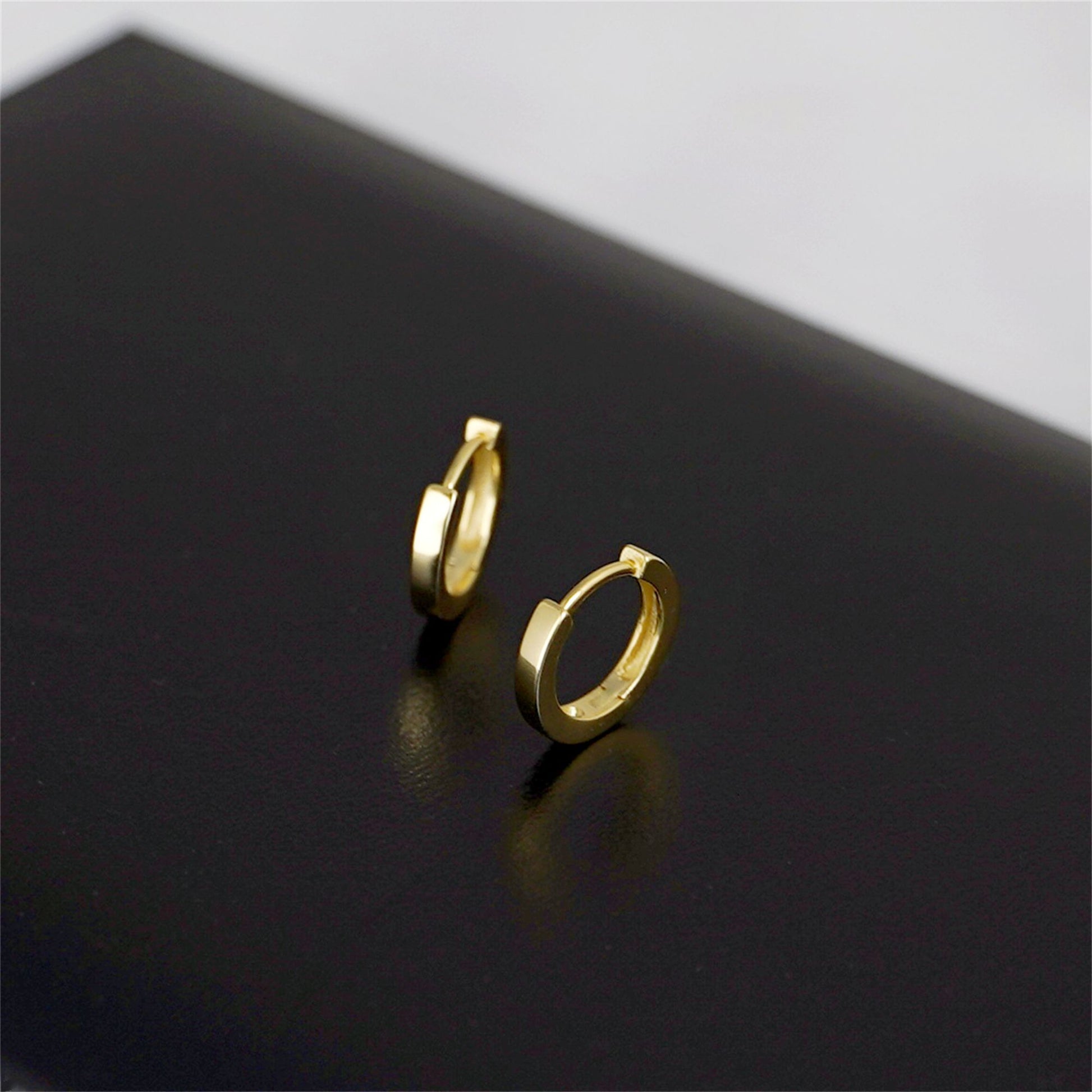 10mm Cuff Hoop Earrings with 2mm Band in 18K Gold Plated Sterling Silver - sugarkittenlondon