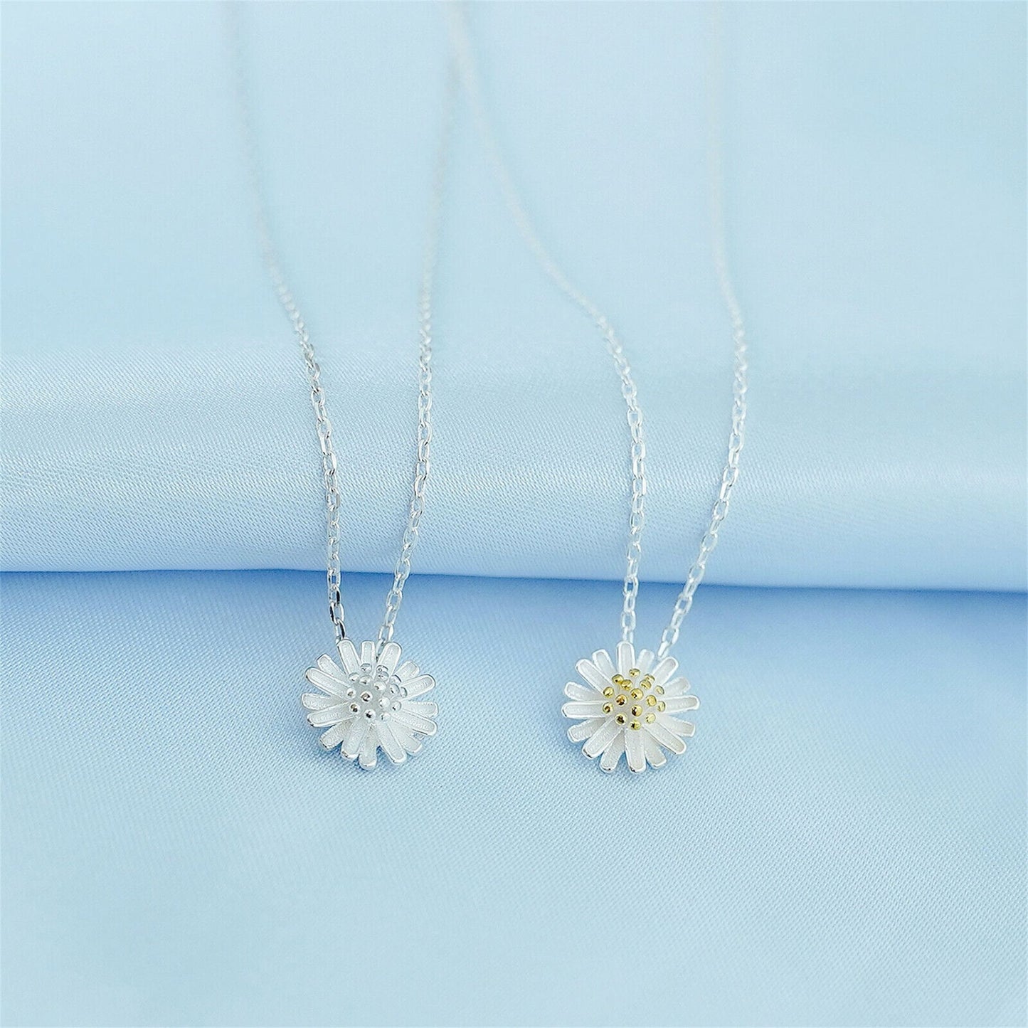 Sterling Silver Daisy Chain Necklace with 11mm Daisy Flower Blossom Pendant and Lobster Clasp - sugarkittenlondon