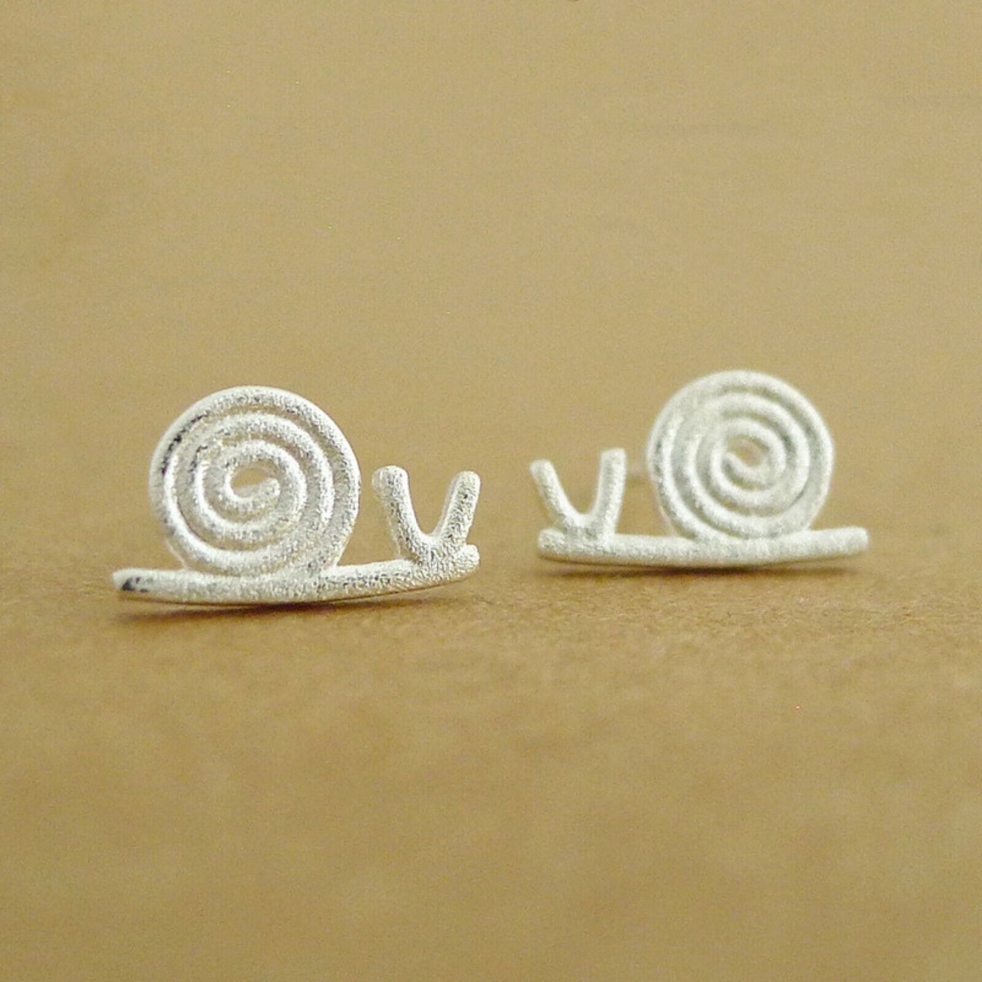 925 Sterling Silver Brushed Matte Snail Stud Earrings - Perfect Gift for Nature Lovers - sugarkittenlondon