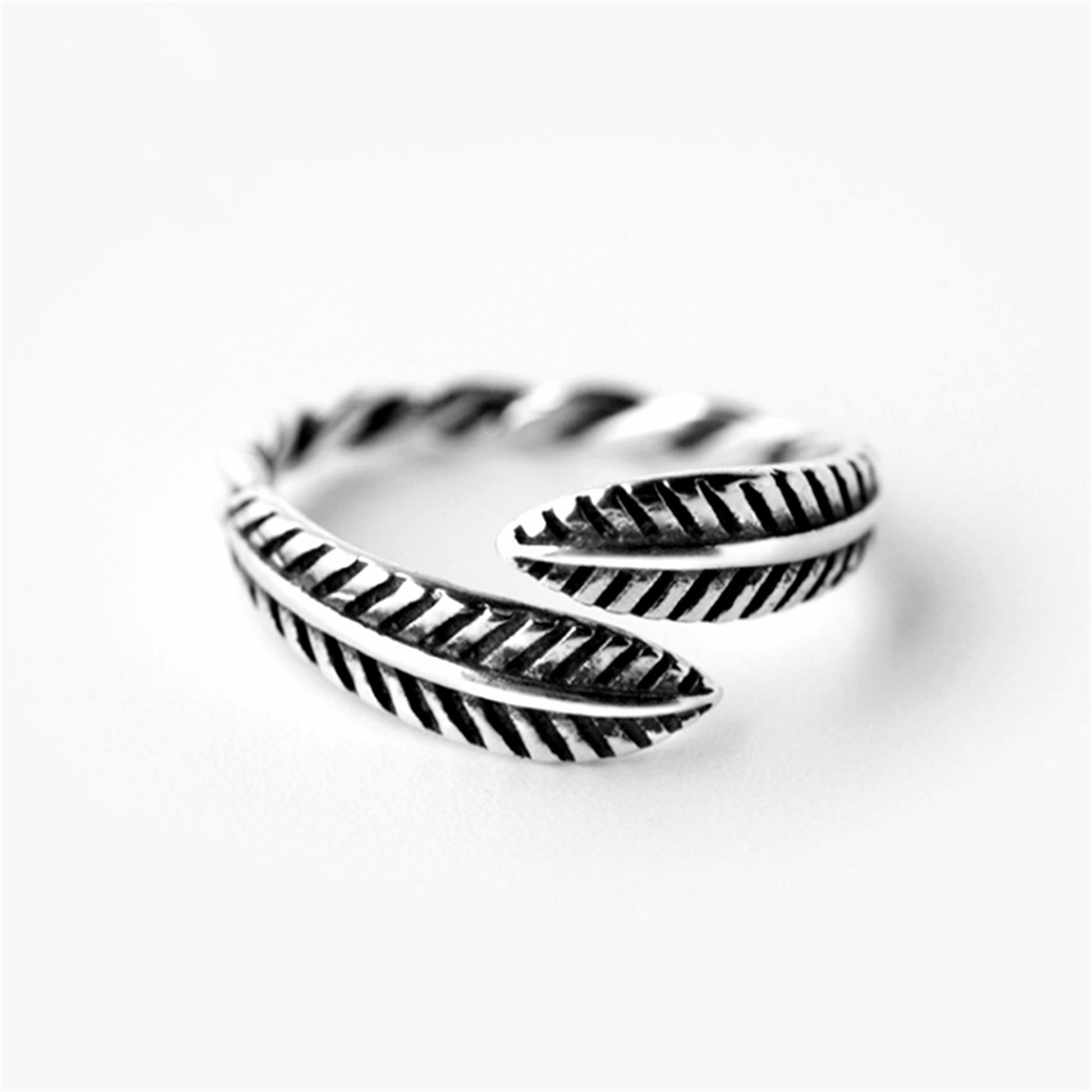 Bohemian Twisted Wire Sterling Silver Leaf Knuckle Stacking Ring - sugarkittenlondon