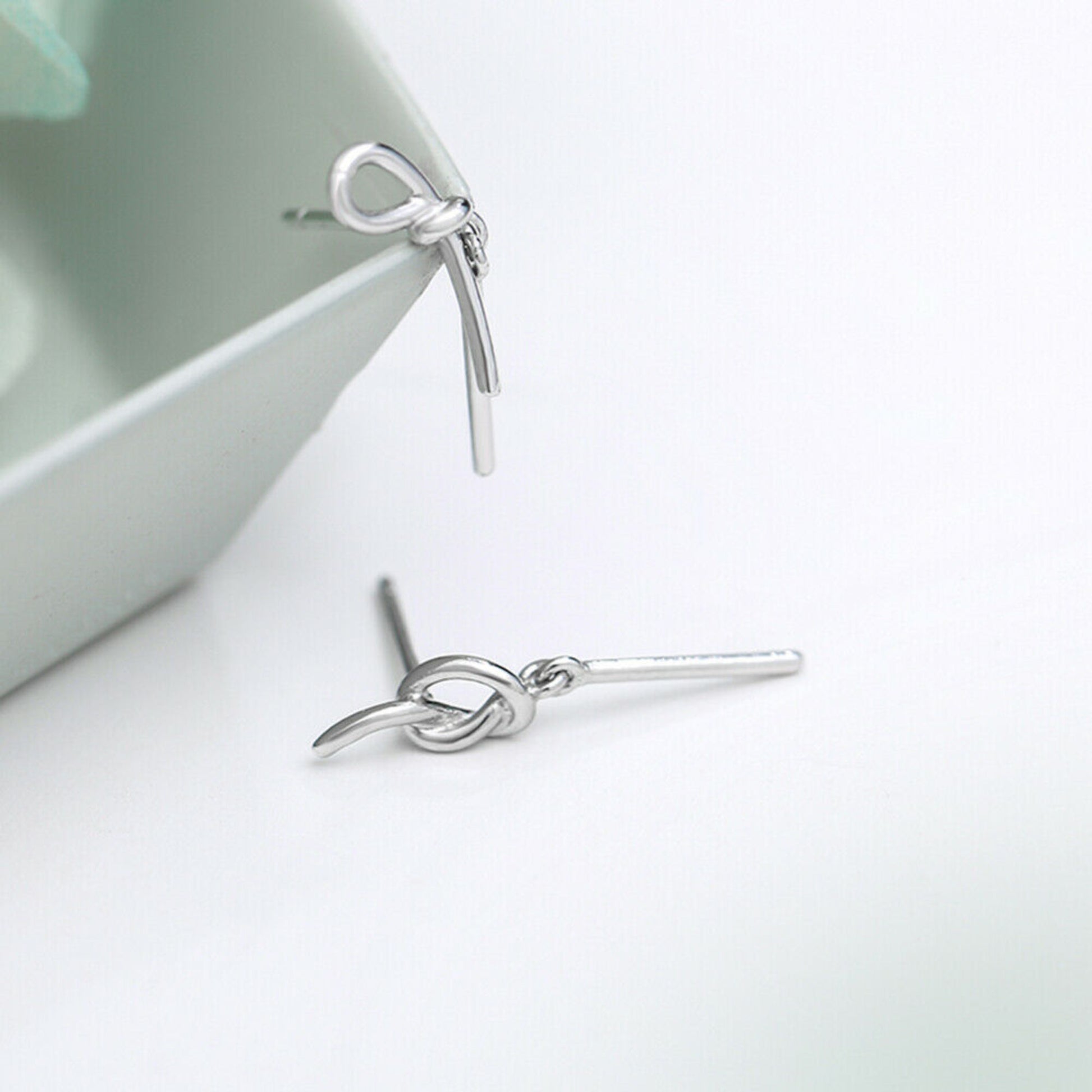 925 Sterling Silver Knot Earrings with Asymmetrical Love Knot Design - sugarkittenlondon
