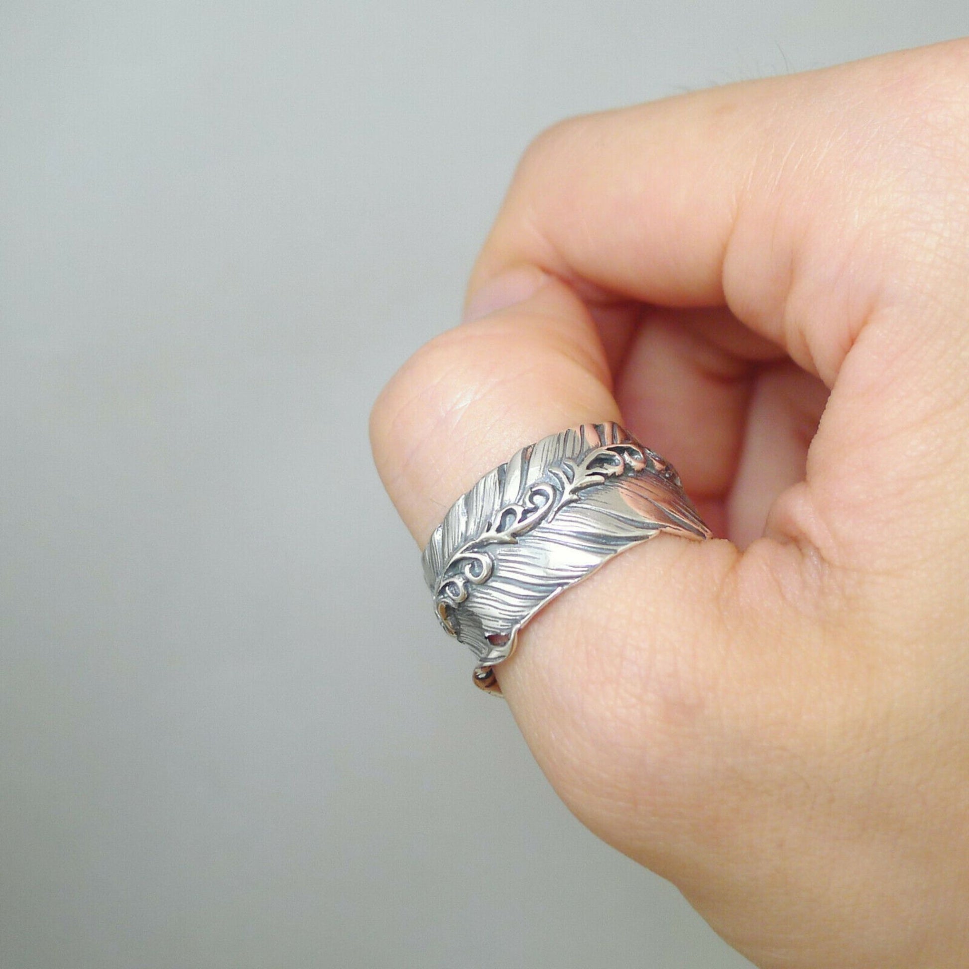 Sterling Silver Wide Mens Unisex Floral Angel Feather Wing Ring with Hallmark 925 - sugarkittenlondon