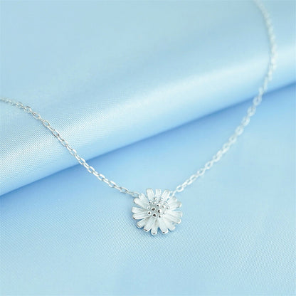 Sterling Silver Daisy Chain Necklace with 11mm Daisy Flower Blossom Pendant and Lobster Clasp - sugarkittenlondon