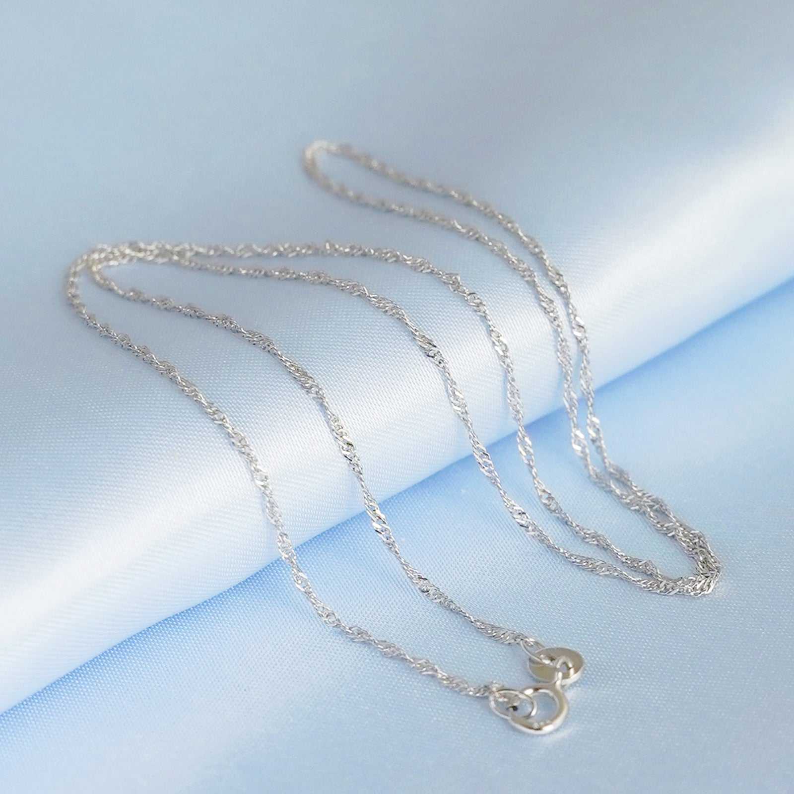 925 Sterling Silver 1.1mm Singapore Chain Twisted Knot Chain - sugarkittenlondon