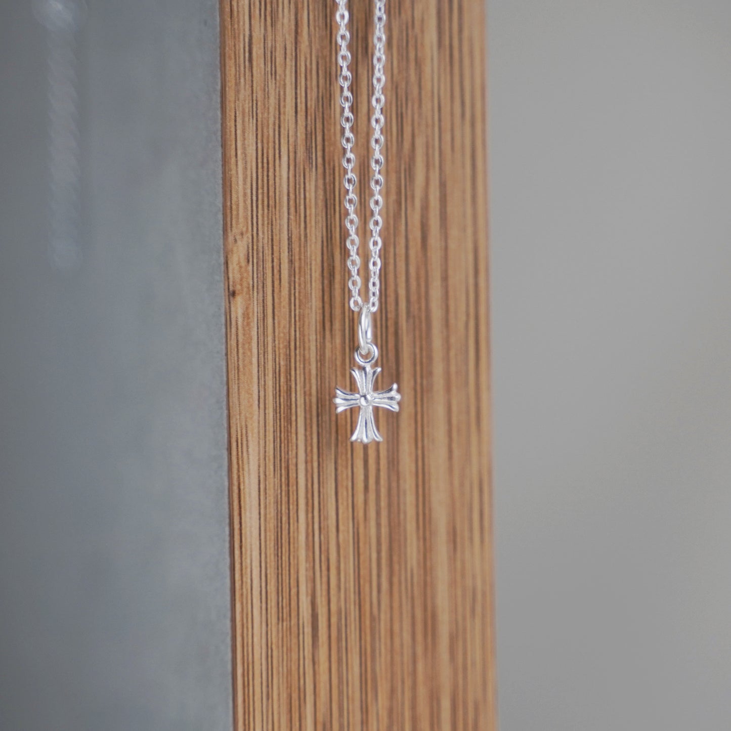 Sterling Silver Cross Pendant with Fleur De Lis Design (7mm x 7mm) - sugarkittenlondon