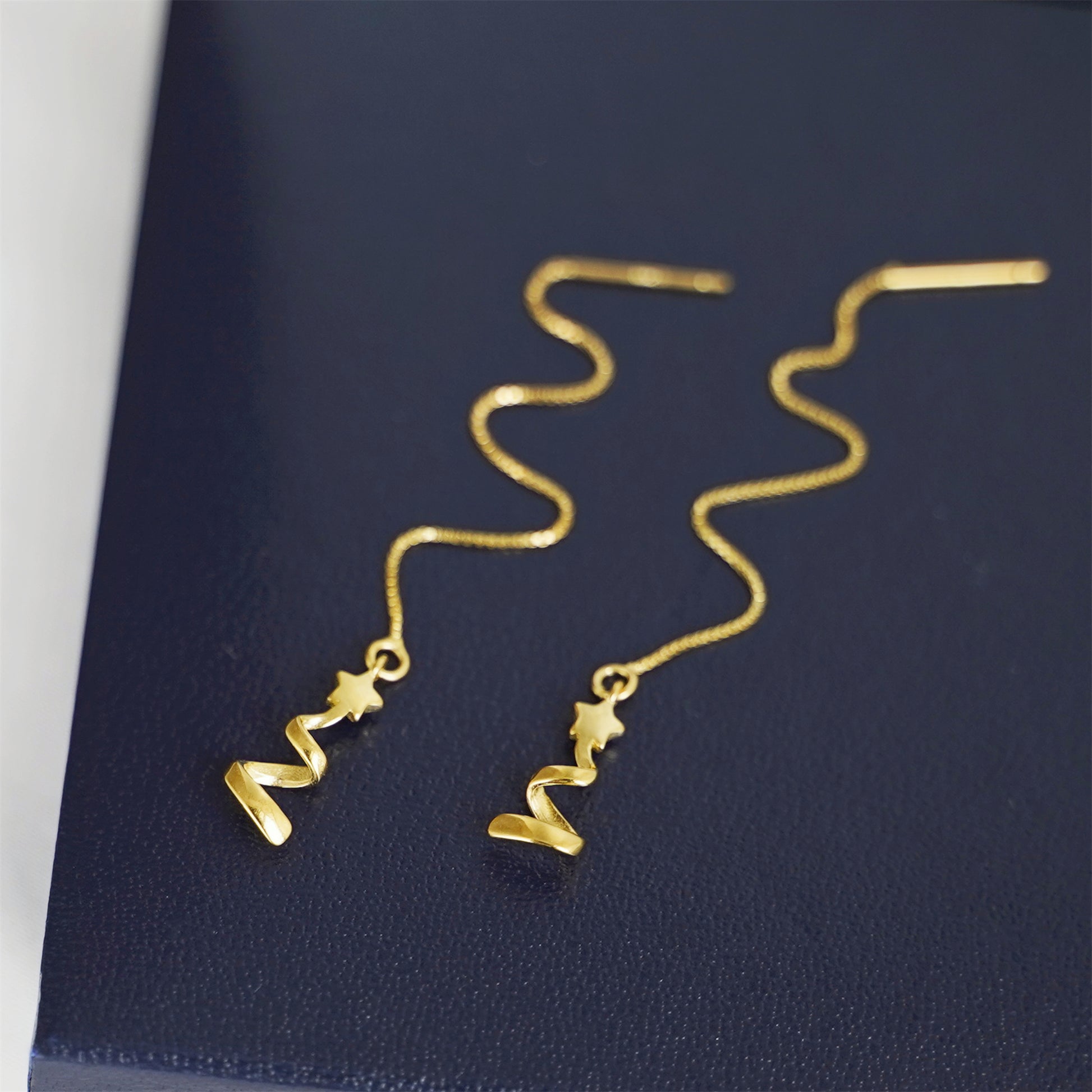 18K Gold-Plated Sterling Silver Star Ribbon Christmas Tree Threader Earrings - sugarkittenlondon