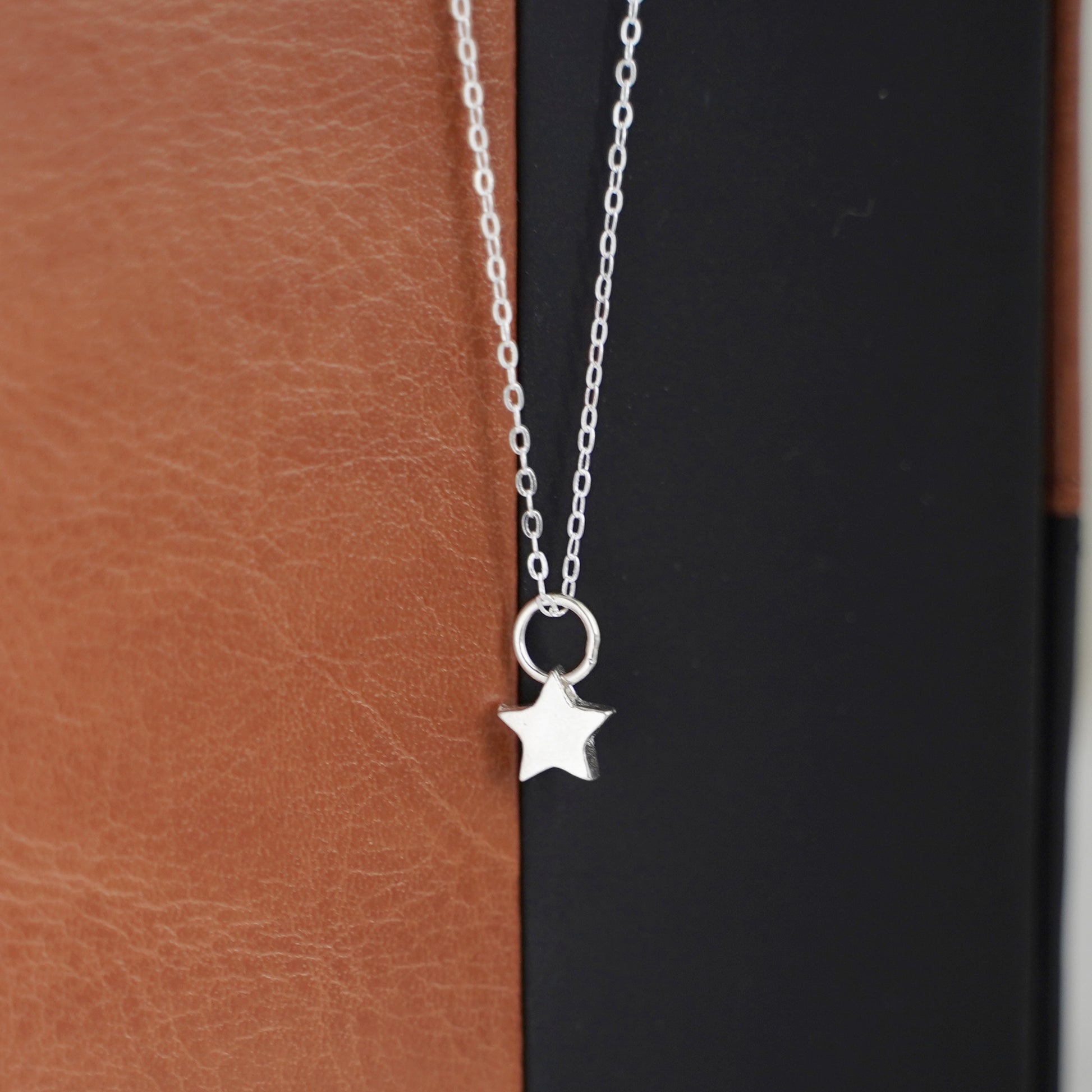 2 Sterling Silver Plain Flat Star Pendants with not Soldered Movable Stars - sugarkittenlondon