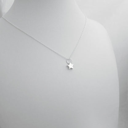 2 Sterling Silver Plain Flat Star Pendants with not Soldered Movable Stars - sugarkittenlondon