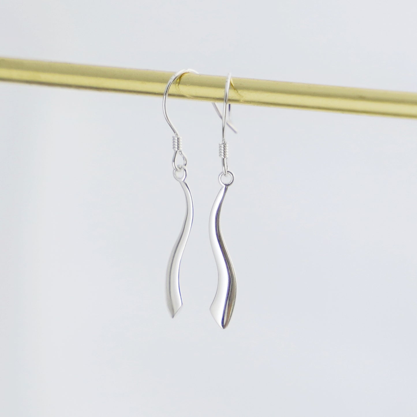 925 Sterling Silver Vertical Wavy Vine Line Swirl Bar S Drop Dangle Hook Earrings - sugarkittenlondon