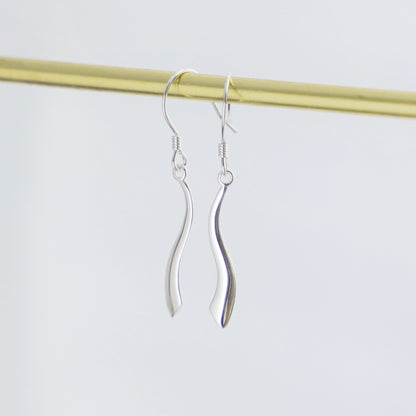 925 Sterling Silver Vertical Wavy Vine Line Swirl Bar S Drop Dangle Hook Earrings - sugarkittenlondon