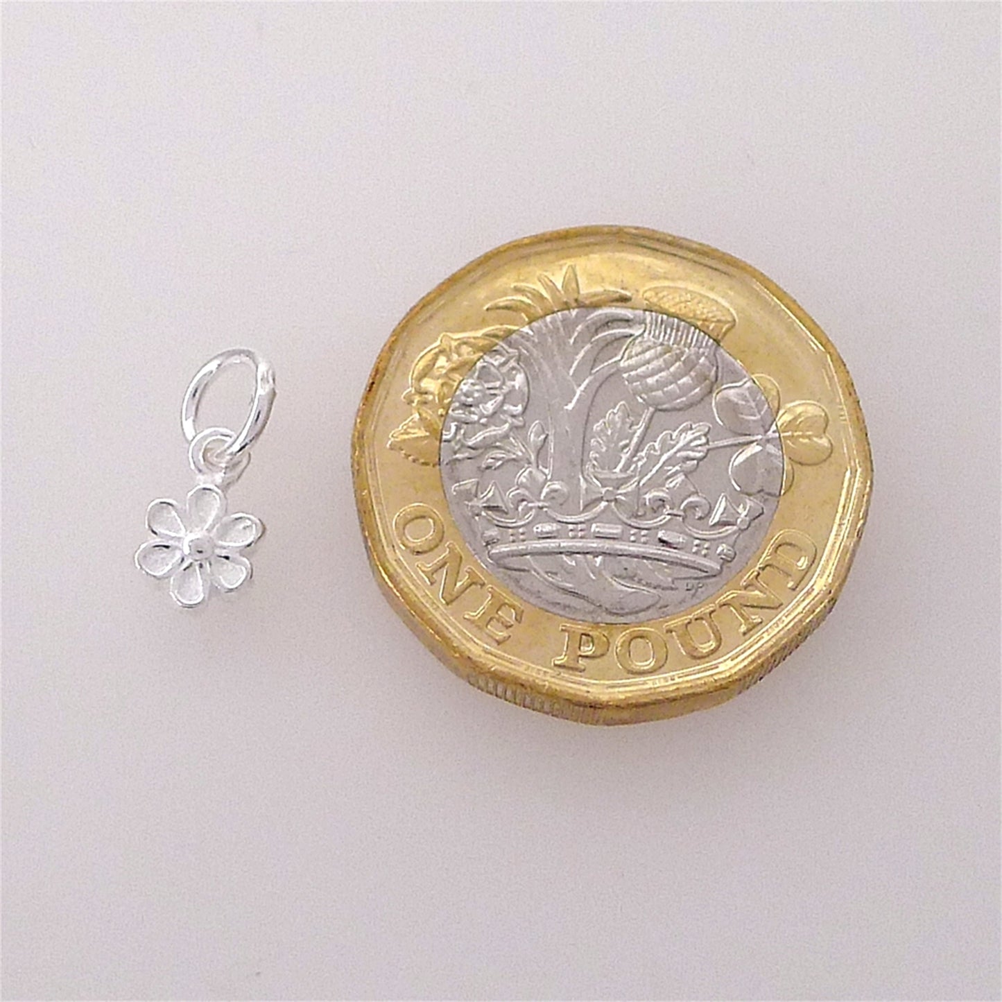 2 Sterling Silver Flower Daisy Charm Pendants for Necklace or Bracelet - sugarkittenlondon